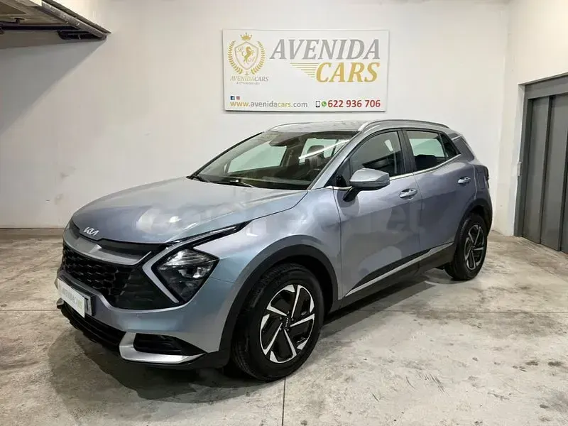 Usado Kia Sportage 180 CV (132 kW) 2022 Gris / plata SUV