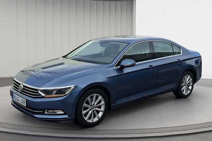 Usado 2015 VW Passat Advance Berlina | 12.990 € (Precio justo) - Imagen 1/4