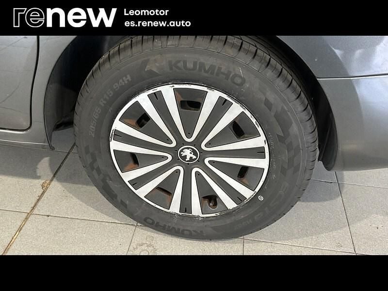 Usado Peugeot TePee Style 100 CV (73 kW) 2018 Gris moka Familiar