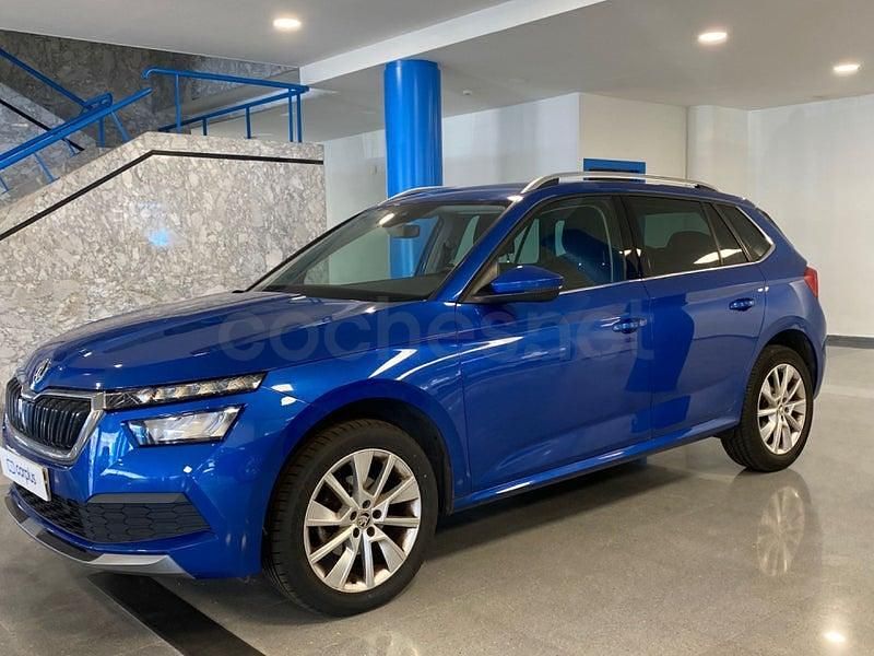 Usado Skoda Kamiq Ambition 110 CV (80 kW) 2021 Azul SUV