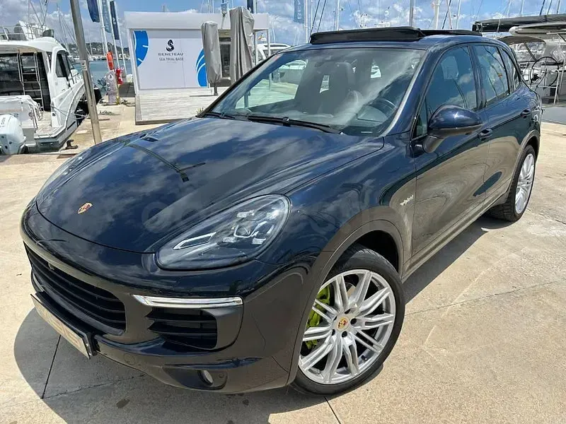 Usado Porsche Cayenne S E-Hybrid 416 CV (305 kW) 2016 Negro SUV