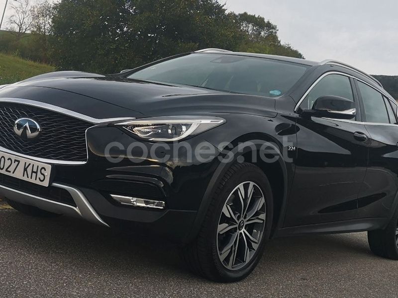 Negro Usado 2018 Infiniti QX30 Premium SUV | 15.989 € (Caro) - Imagen 1/4