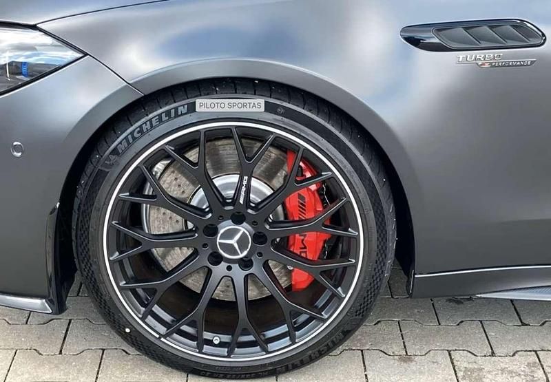 Usado Mercedes C63 AMG AMG 680 CV (500 kW) 2024 Negro Familiar
