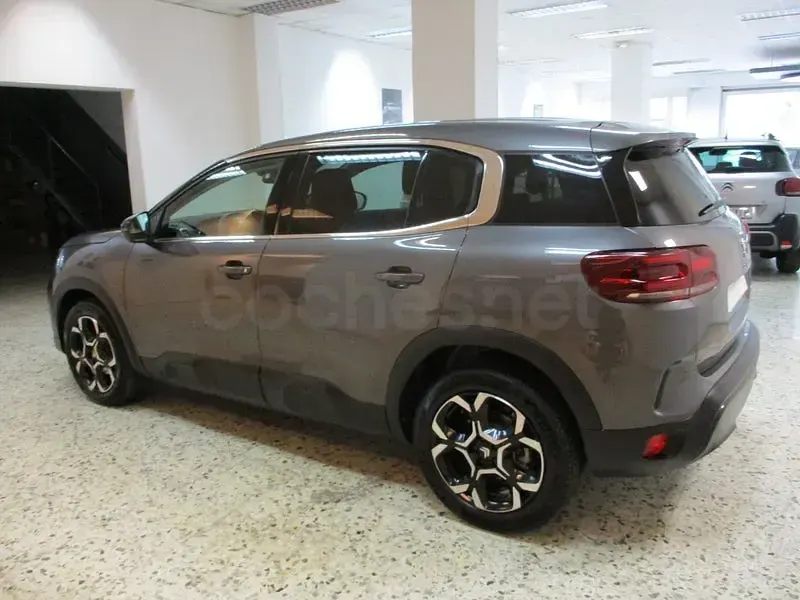 Usado Citroën C5 Aircross 131 CV (96 kW) 2024 Gris / plata SUV