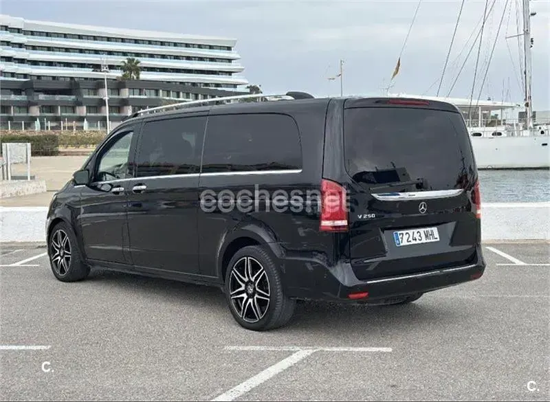 Usado Mercedes V250 190 CV (139 kW) 2015 Negro Monovolumen