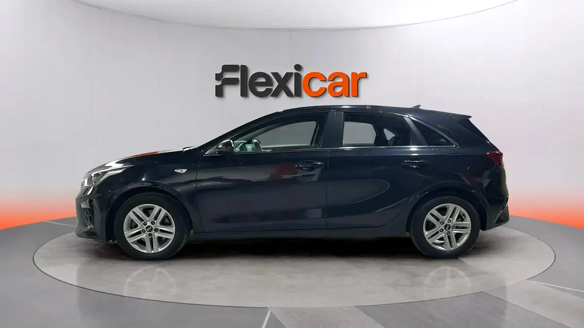 Usado Kia Ceed 120 CV (88 kW) 2021 Azul Utilitario
