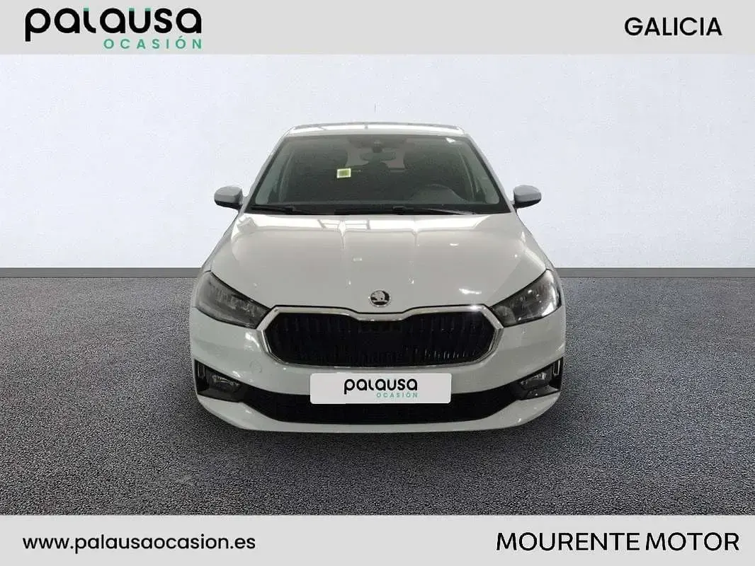Usado Skoda Fabia Selection 80 CV (58 kW) 2025 Blanco Utilitario
