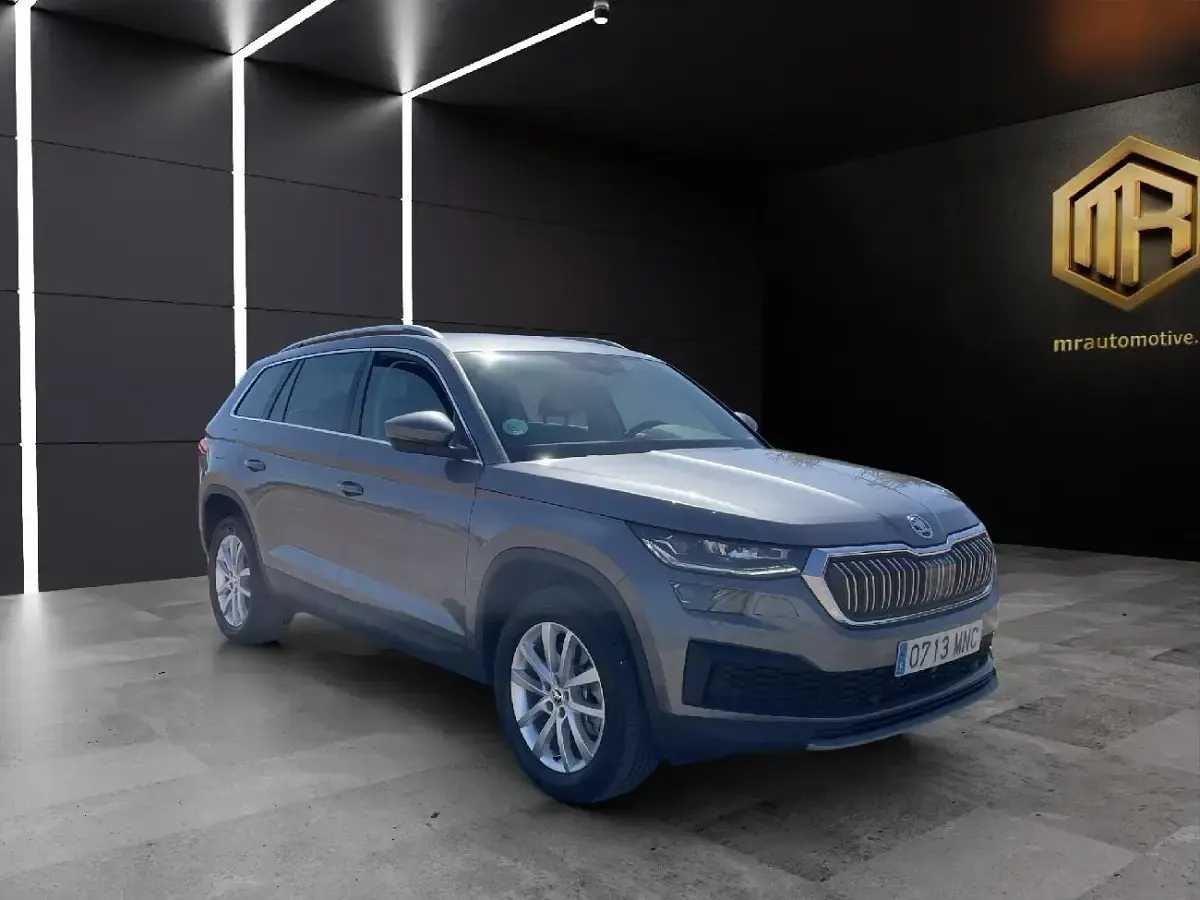 Usado Skoda Kodiaq 200 CV (147 kW) 2024 Gris metalizado SUV