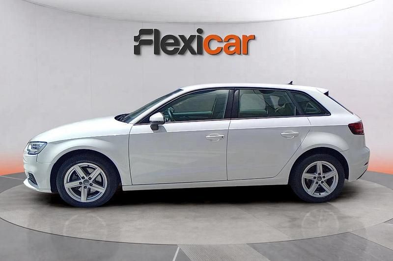 Usado Audi A3 Premium 117 CV (86 kW) 2019 Blanco Berlina