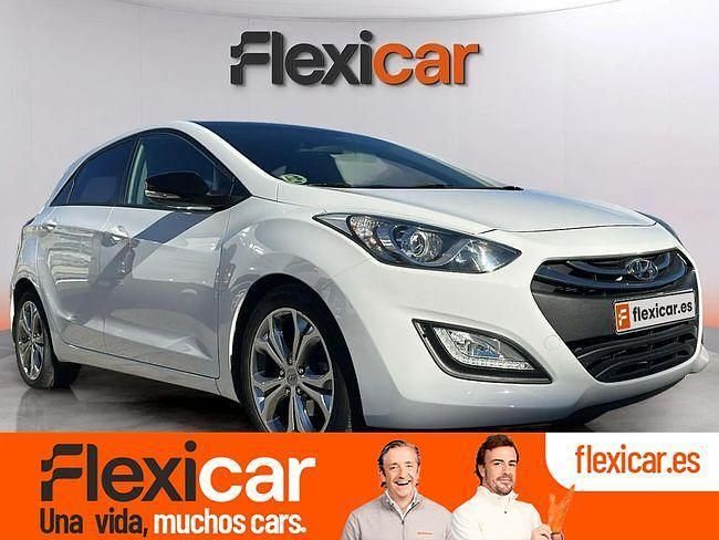 Blanco Usado 2014 Hyundai i30 Berlina | 9290 € (Un poco caro) - Imagen 1/4