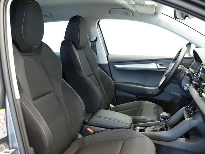 Usado Skoda Karoq Selection 150 CV (110 kW) 2025 Gris SUV