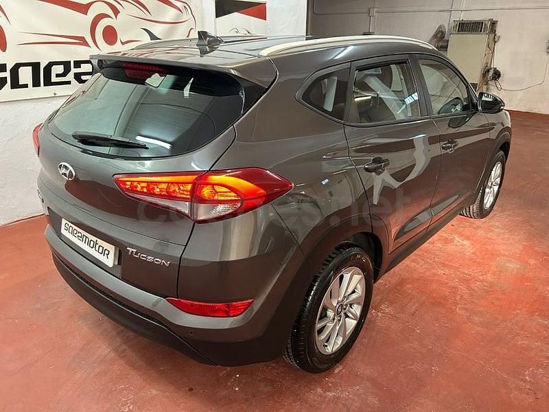 Usado Hyundai Tucson 131 CV (96 kW) 2017 Marrón SUV