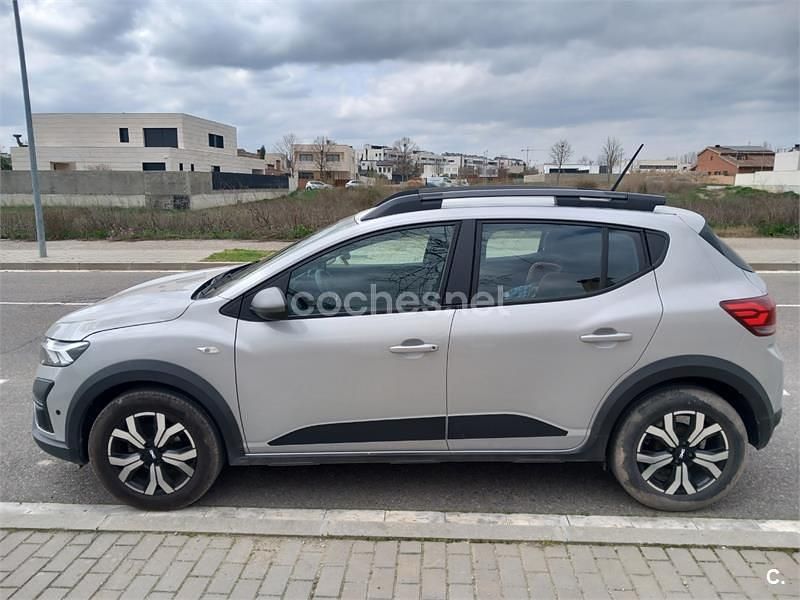 Usado Dacia Sandero Expression 91 CV (66 kW) 2023 Gris / plata Berlina