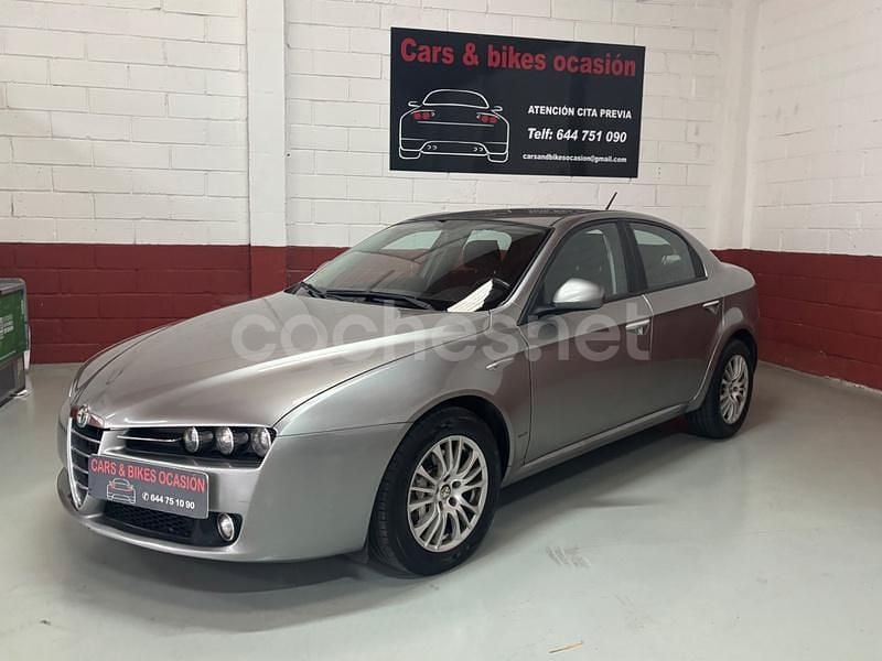 Gris / plata Usado 2008 Alfa Romeo 159 Berlina | 6490 € (Precio justo) - Imagen 1/4