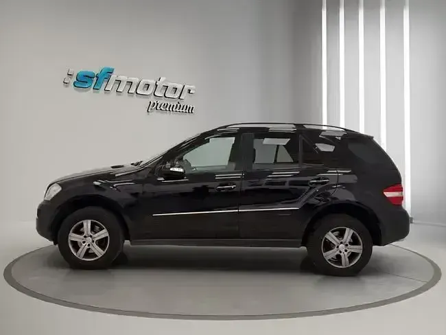Usado Mercedes ML280 190 CV (139 kW) 2006 Negro SUV