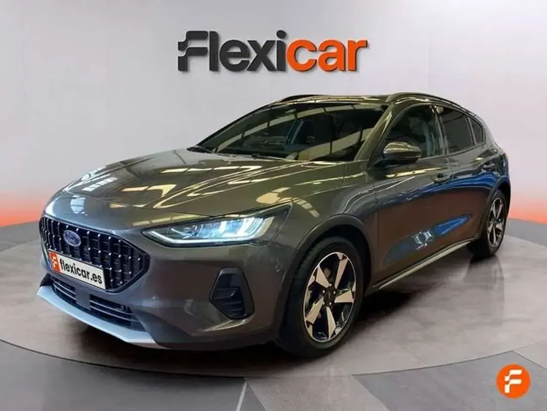 Usado Ford Focus Active 155 CV (114 kW) 2024 Gris Berlina