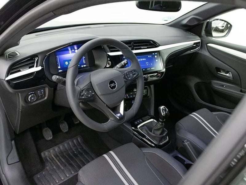 Usado Opel Corsa 100 CV (73 kW) 2025 Negro Utilitario