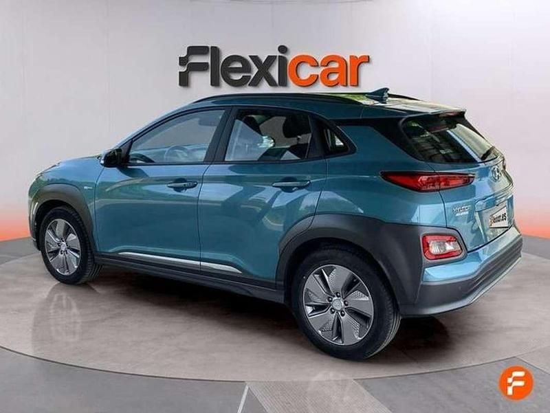 Usado Hyundai Kona 100 kW (136 HP) 2020 Verde SUV