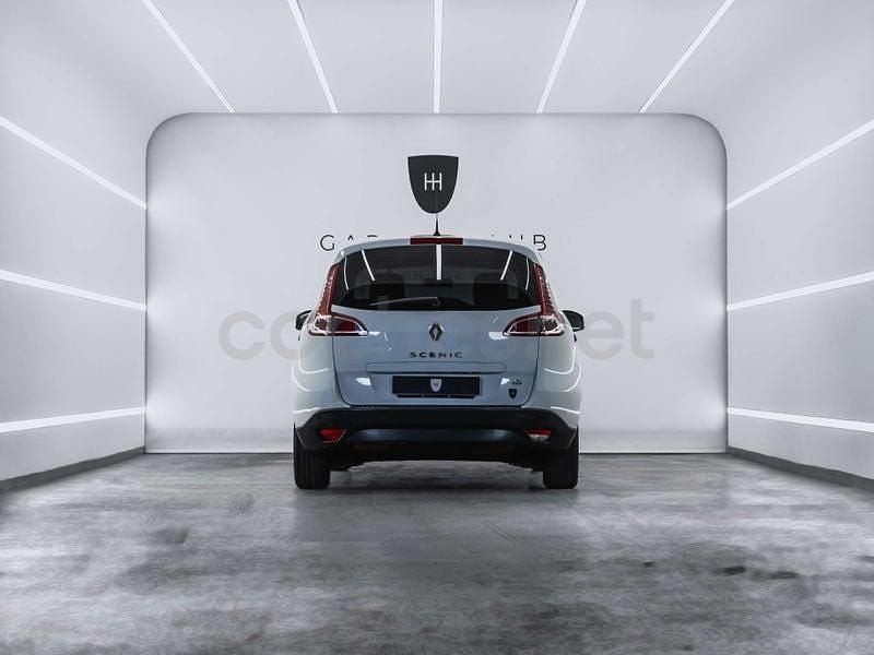 Usado Renault Scénic III Authentique 86 CV (63 kW) 2010 Blanco Monovolumen