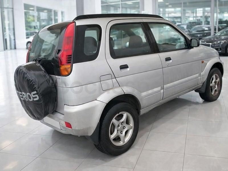 Usado Daihatsu Terios 83 CV (61 kW) 2000 Gris / plata SUV