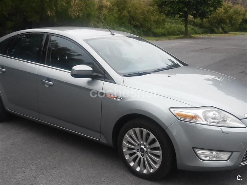 Usado Ford Mondeo Titanium 140 CV (102 kW) 2009 Gris / plata Berlina