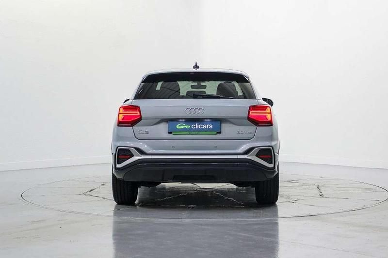 Usado Audi Q2 S-Line 116 CV (85 kW) 2022 Gris SUV