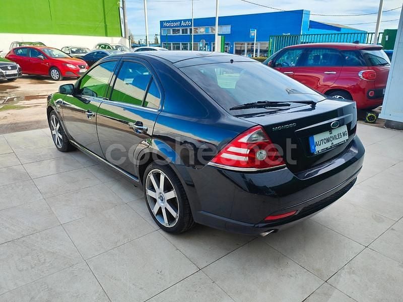 Usado Ford Mondeo Titanium X 155 CV (114 kW) 2007 Negro Berlina