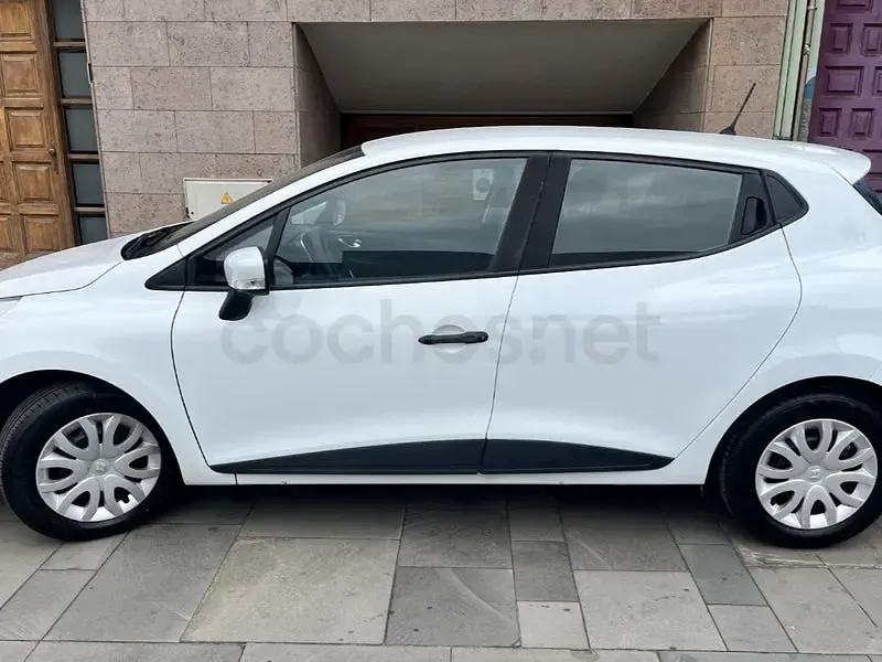 Usado Renault Clio IV Business 90 CV (66 kW) 2018 Blanco Berlina