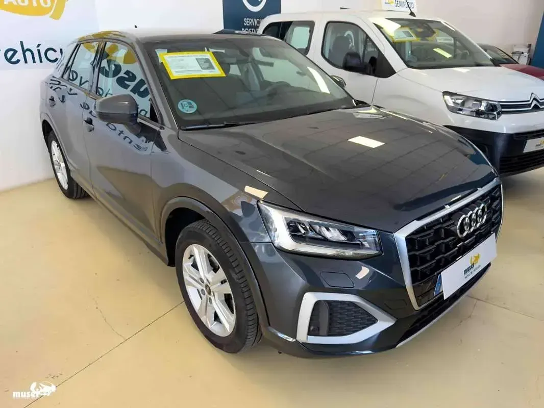 Usado Audi Q2 Advanced 116 CV (85 kW) 2023 Gris SUV