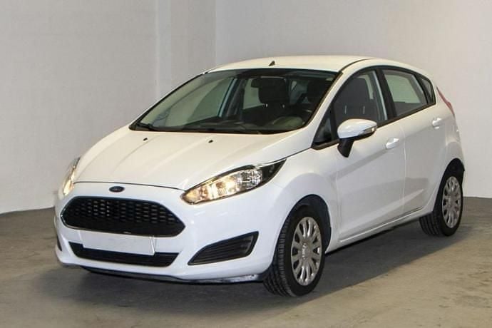 Blanco Usado 2017 Ford Fiesta Trend Utilitario | 7950 € (Precio justo) - Imagen 1/4