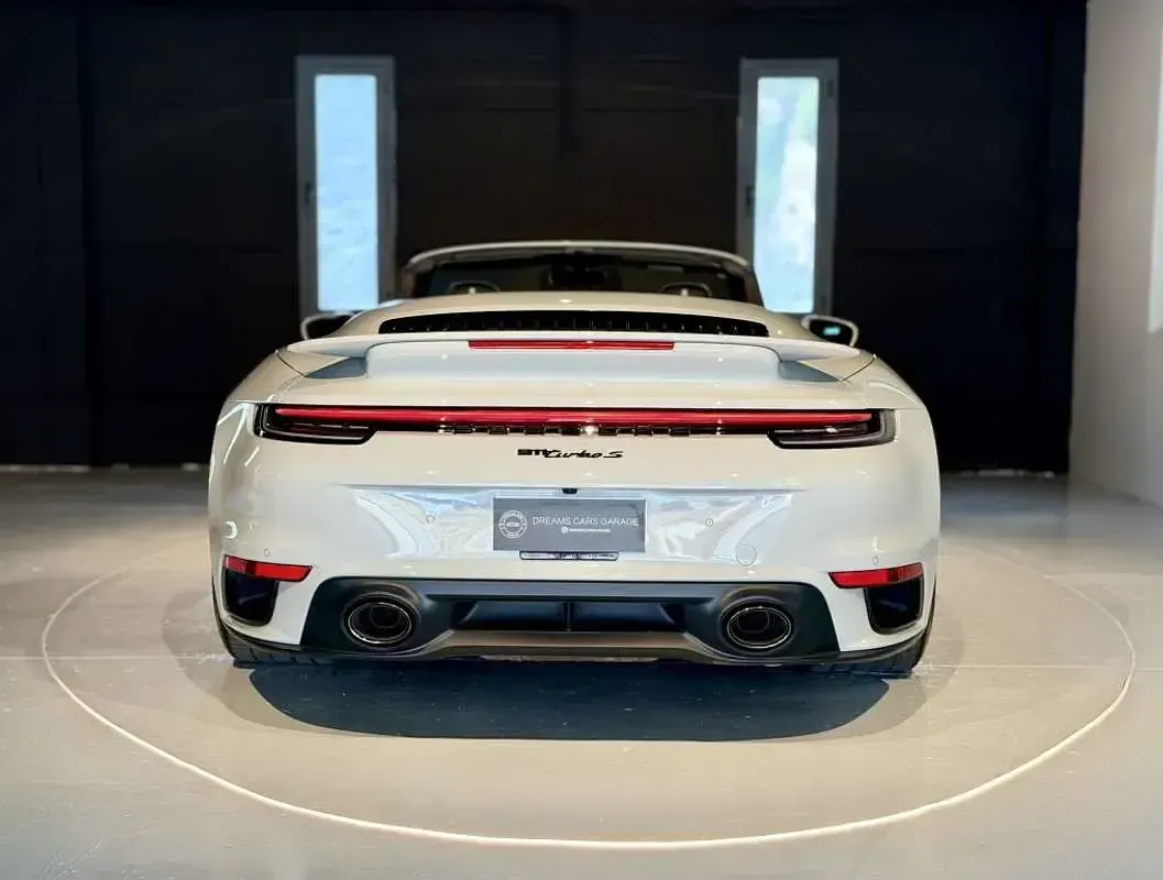 Usado Porsche 992 650 CV (478 kW) 2022 Gris Descapotable
