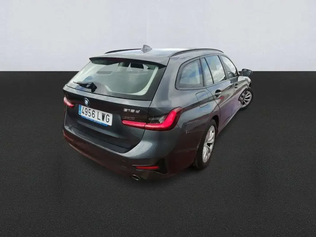 Usado BMW 318 150 CV (110 kW) 2022 Gris Familiar