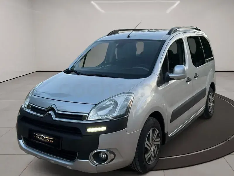 Usado Citroën e-Berlingo XTR 114 CV (83 kW) 2013 Gris / plata Monovolumen
