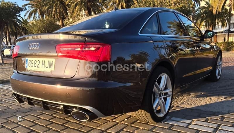 Usado Audi A6 177 CV (130 kW) 2012 Negro Berlina