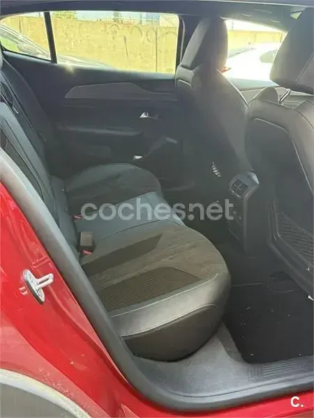 Usado Peugeot 408 GT GT 130 CV (95 kW) 2023 Rojo Berlina