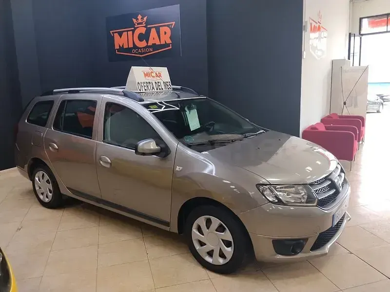 Usado Dacia Logan MCV Lauréate 90 CV (66 kW) 2015 Marrón Familiar