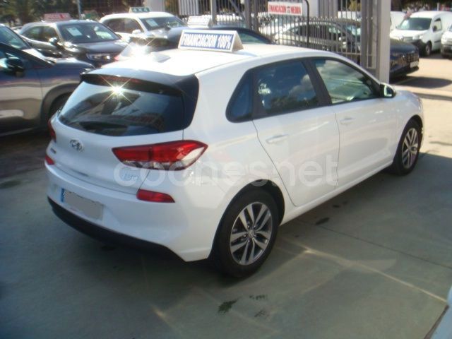 Usado Hyundai i30 95 CV (69 kW) 2020 Blanco Utilitario
