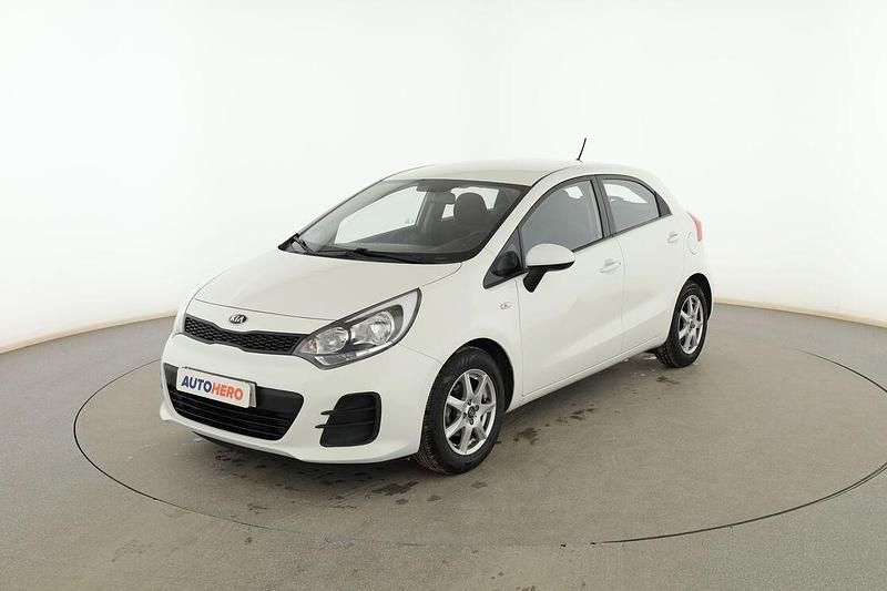 Usado Kia Rio 85 HP (62 kW) 2015 Sedan