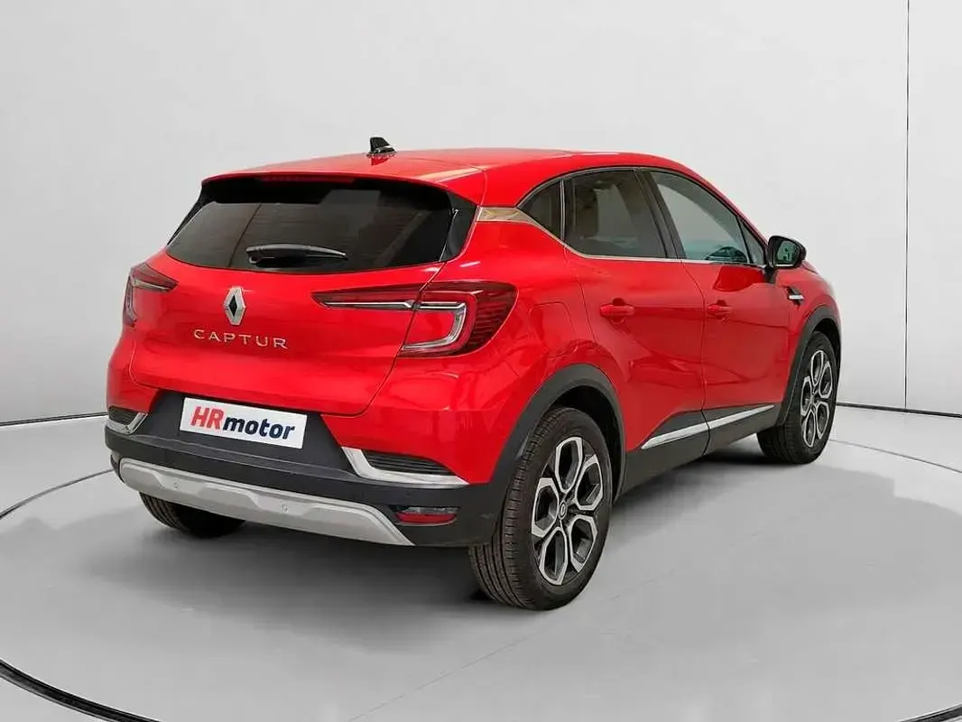 Usado Renault Captur Techno 91 CV (66 kW) 2024 Rojo SUV