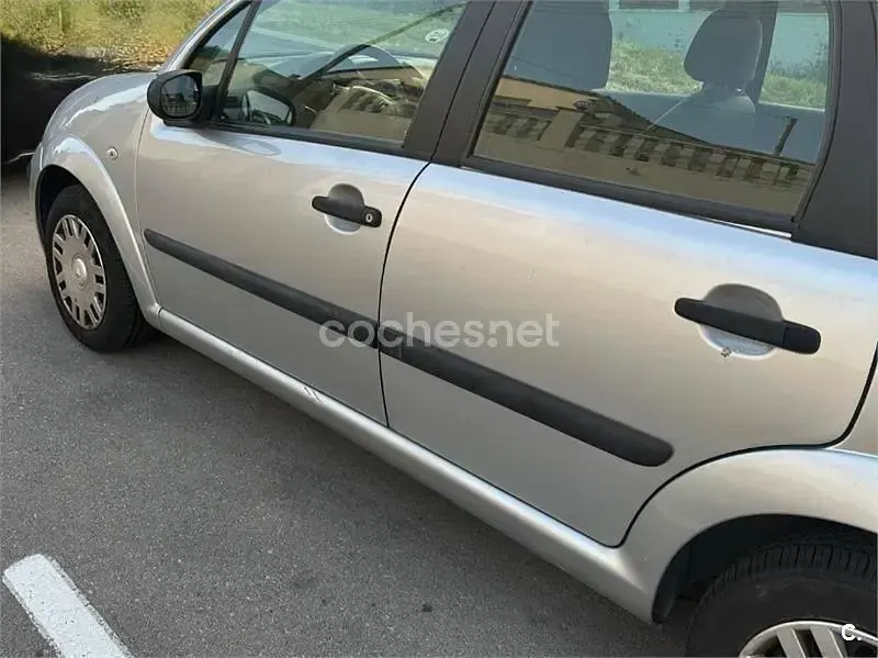Usado Citroën C3 Exclusive 70 CV (51 kW) 2007 Gris / plata Berlina