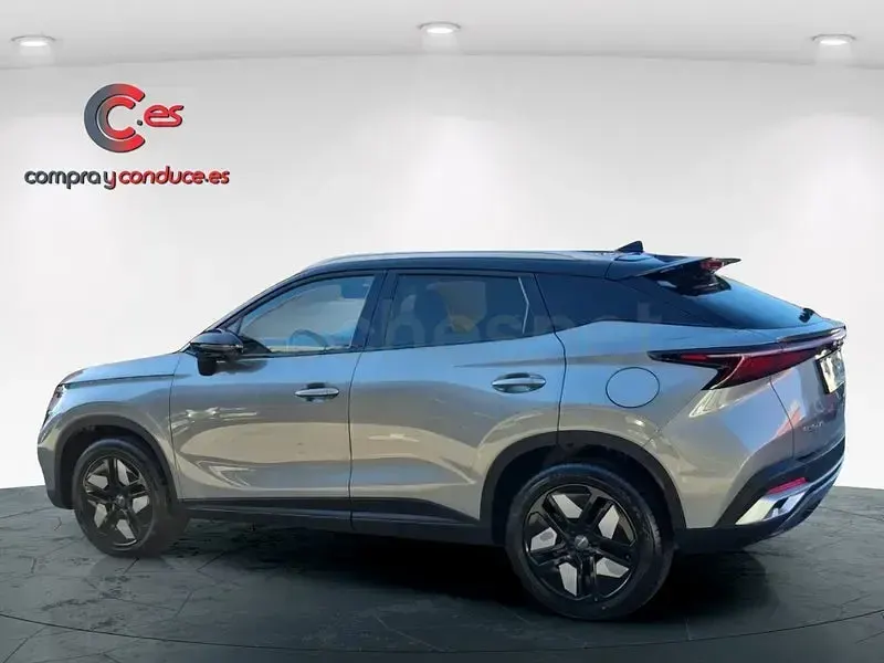 Usado Omoda 5 147 CV (108 kW) 2025 Rojo SUV