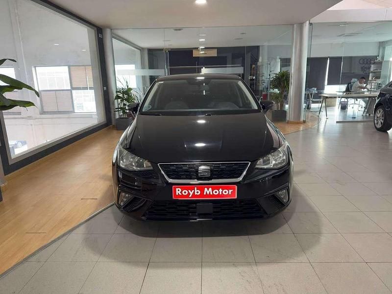 Usado Seat Ibiza Style 95 CV (69 kW) 2018 Negro Utilitario
