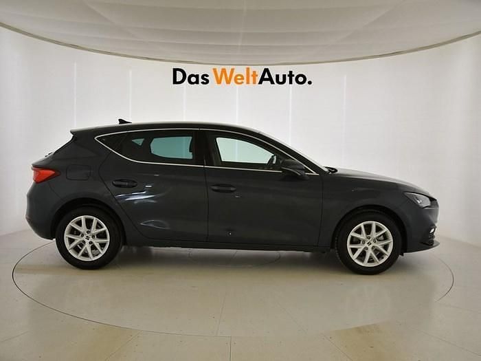 Usado Seat Leon Style 116 CV (85 kW) 2025 Azul