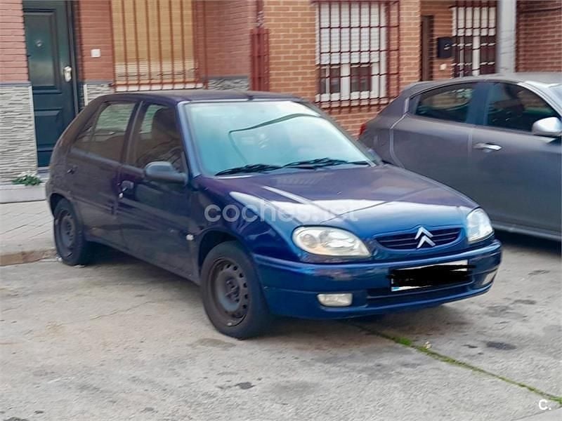 Usado Citroën Saxo 58 CV (42 kW) 2000 Azul Utilitario