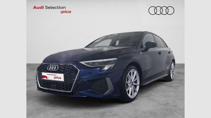 Usado Audi A3 S-Line 110 CV (80 kW) 2024 Azul navarra (metalizado) Berlina
