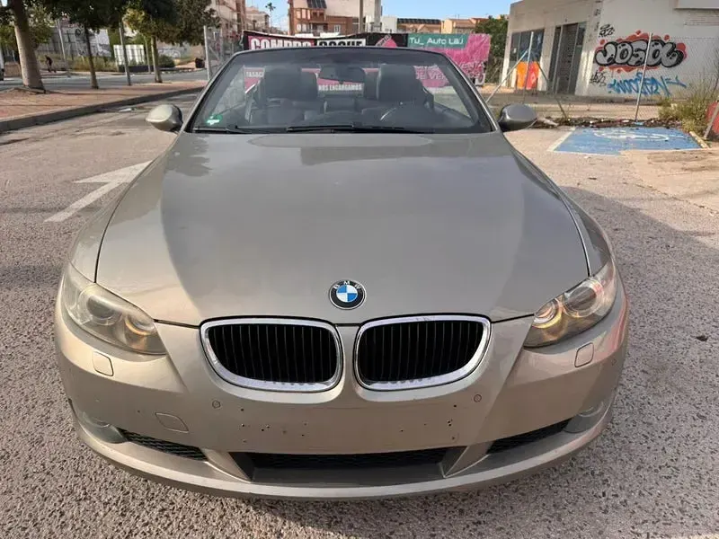 Begagnad BMW 320 170 HK (125 kW) 2008 Grå Sportkupé