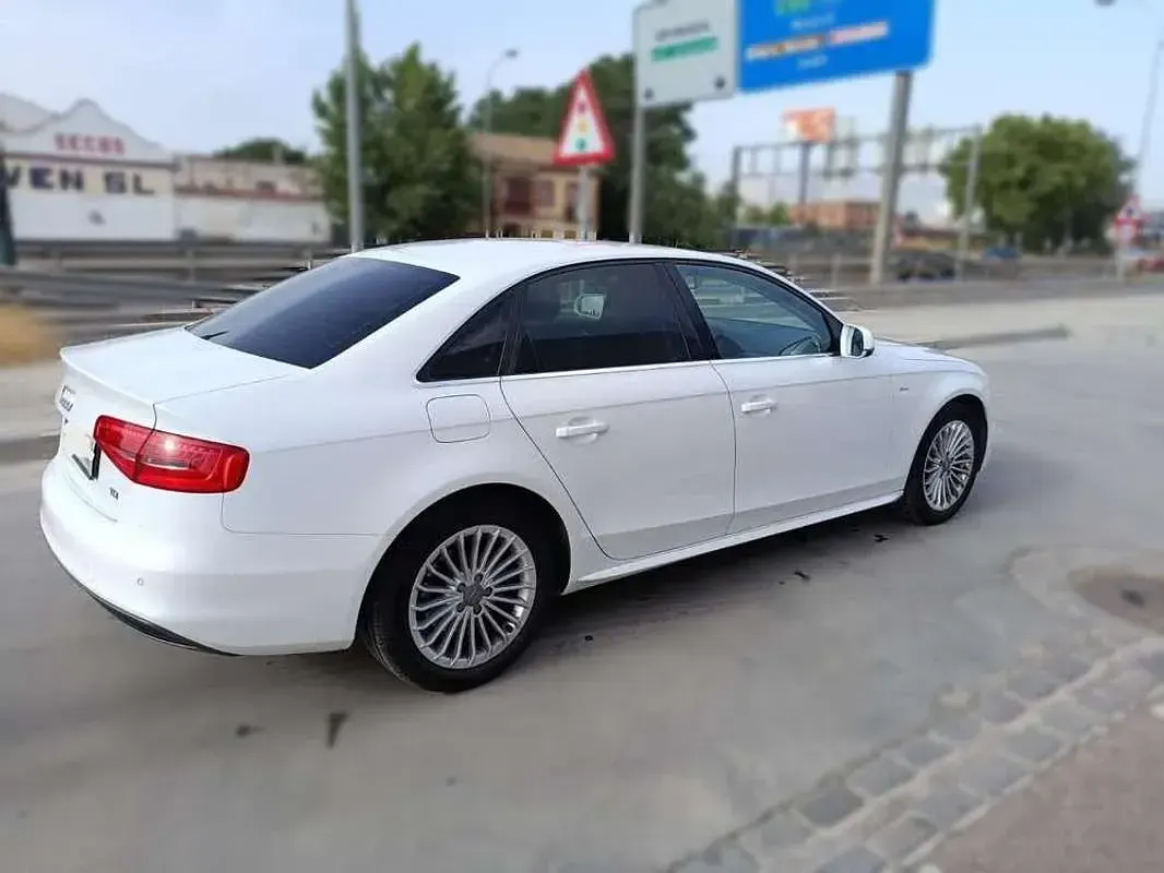 Usado Audi A4 S-Line 150 CV (110 kW) 2014 Blanco Berlina