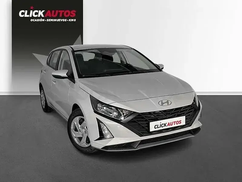 Usado Hyundai i20 84 CV (61 kW) 2024 Gris / plata Utilitario