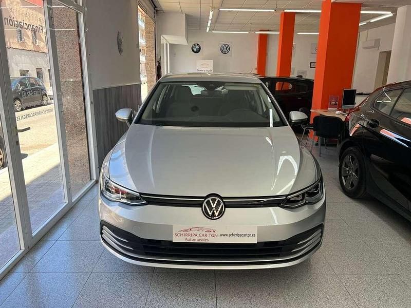 Usado VW Golf VIII Life 150 CV (110 kW) 2022 Gris Utilitario