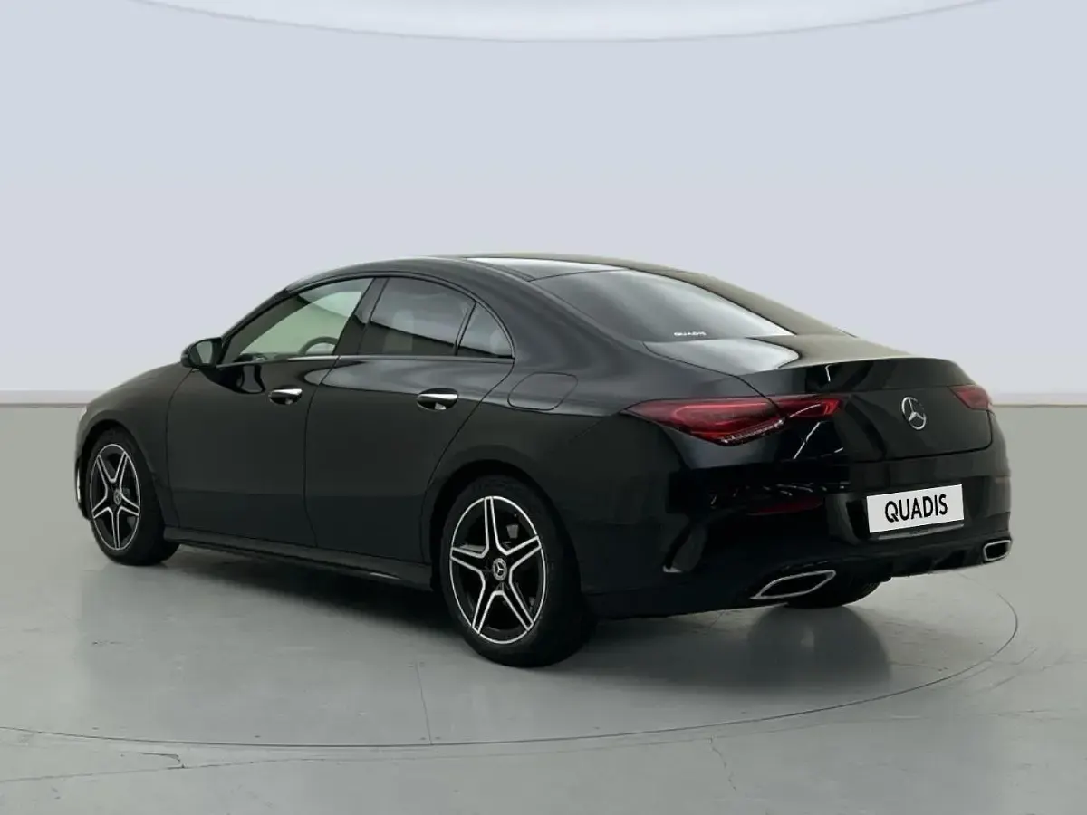Usado Mercedes CLA220 190 CV (139 kW) 2022 Negro Berlina